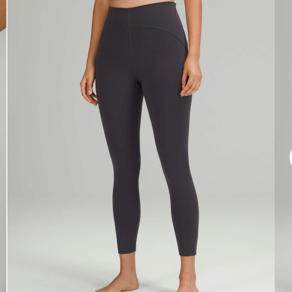 Lululemon InStill High-Rise Tight 25" leggings 
Black Granite